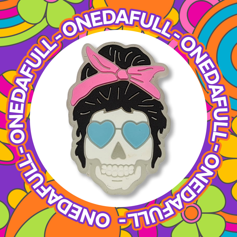 Horror - WOMAN SKULL - Glow In The Dark Charm To Fit Crocs/Clogs